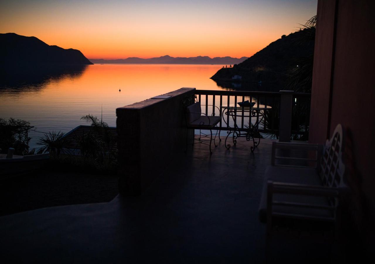 Niriides Hotel Apartments Symi Extérieur photo