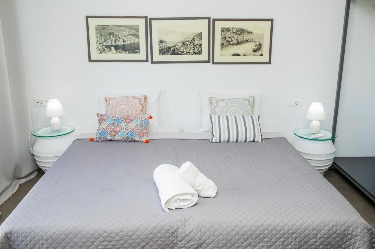 Niriides Hotel Apartments Symi Extérieur photo