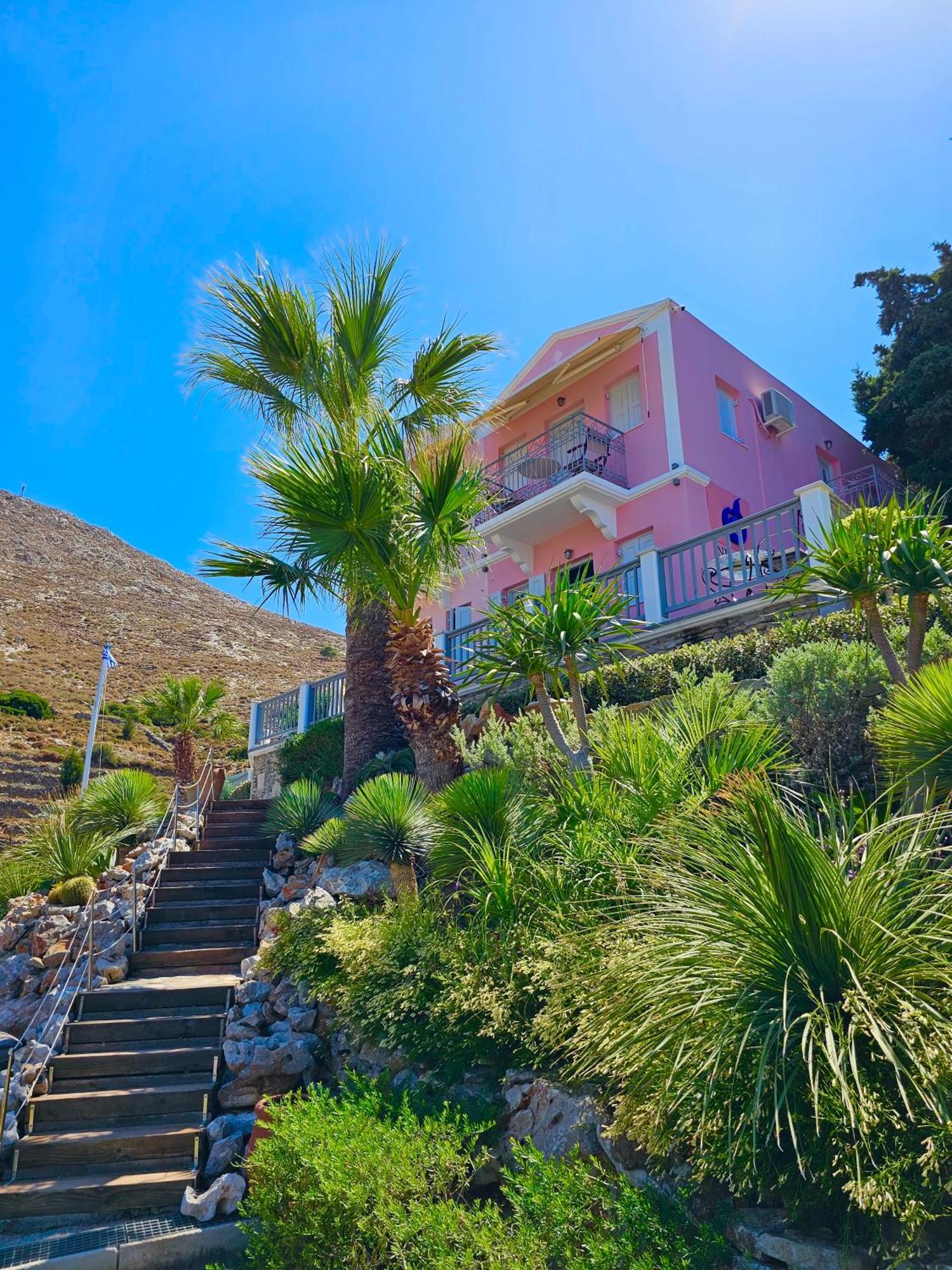 Niriides Hotel Apartments Symi Extérieur photo