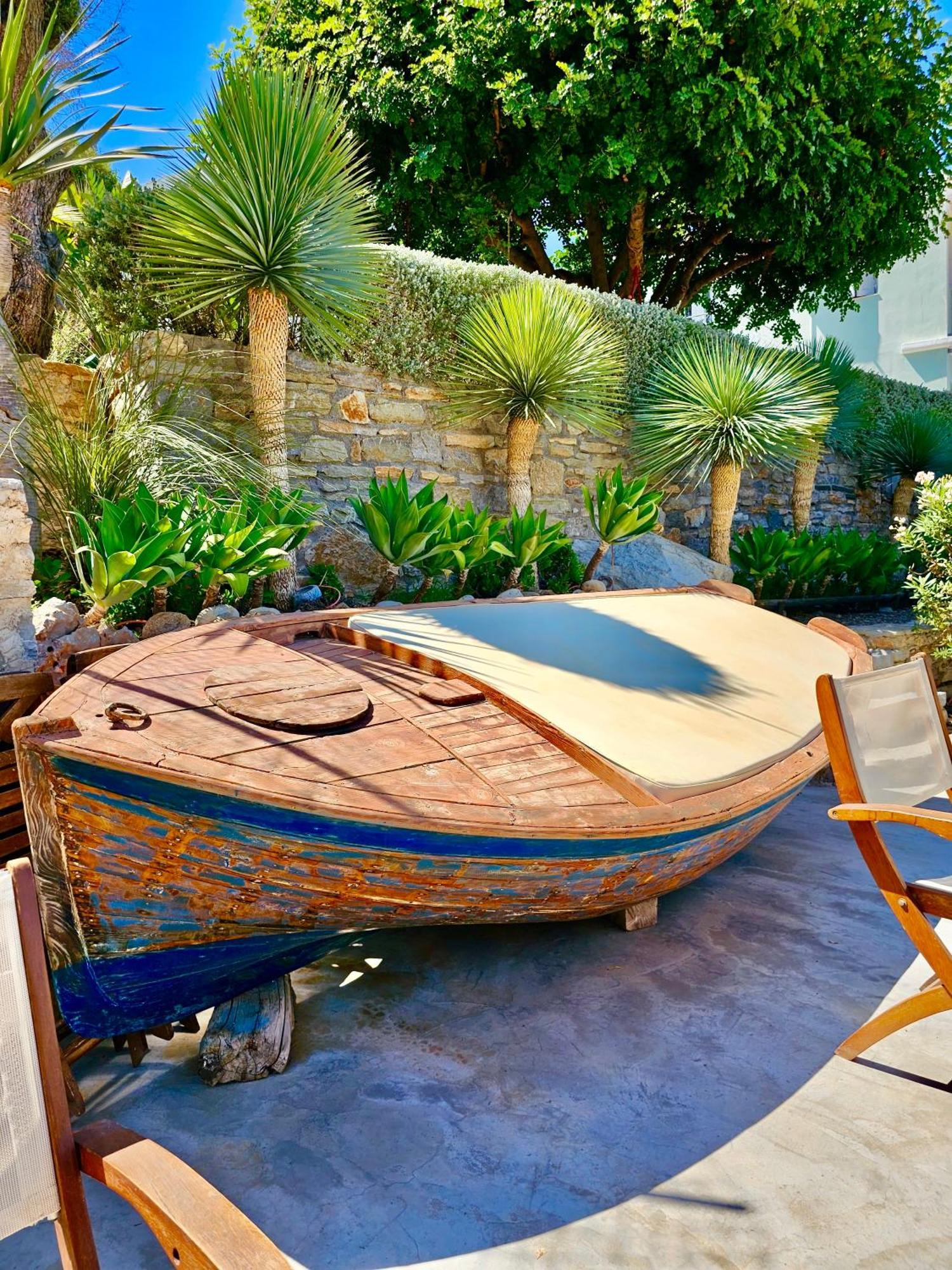 Niriides Hotel Apartments Symi Extérieur photo