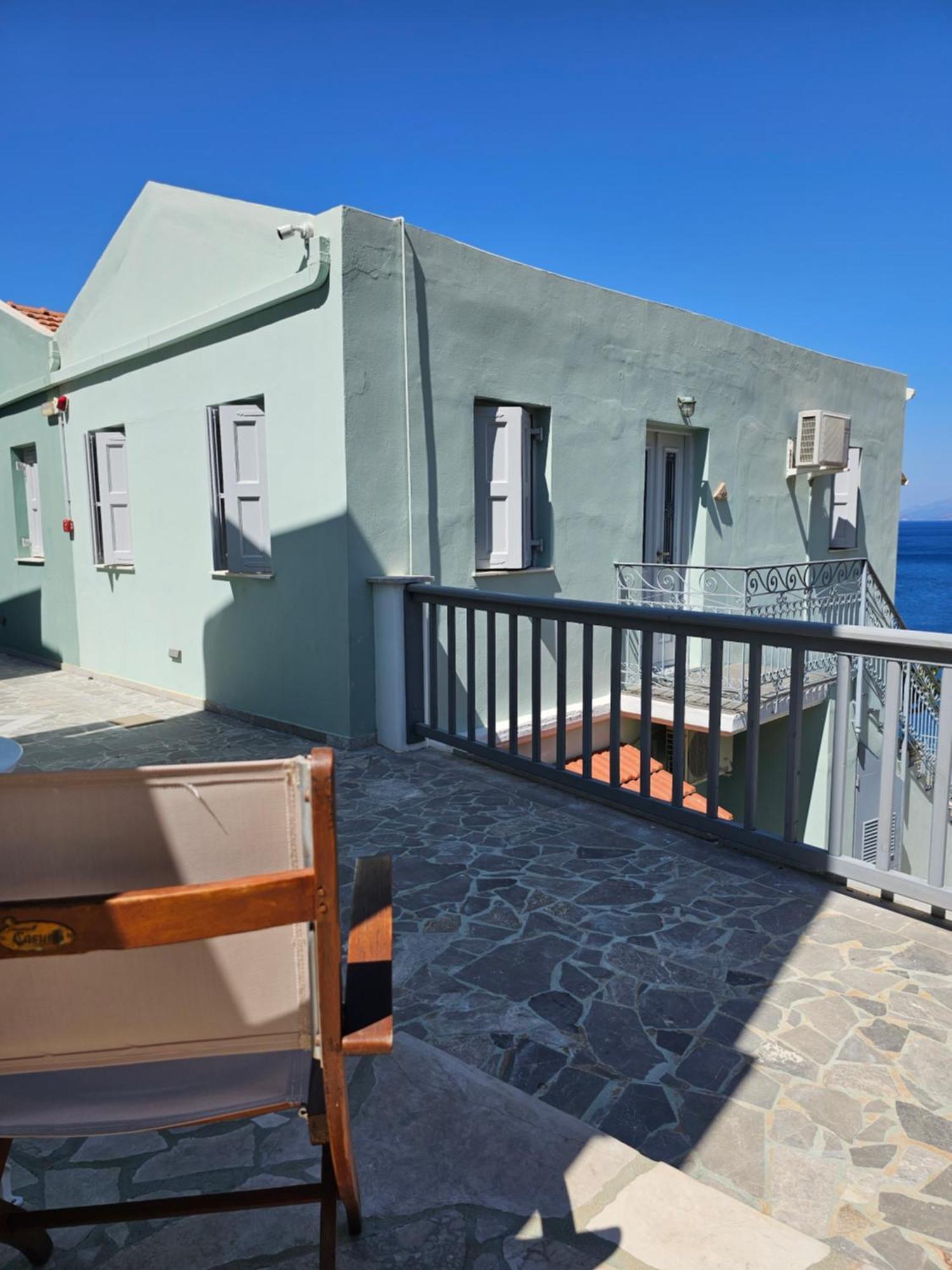 Niriides Hotel Apartments Symi Extérieur photo