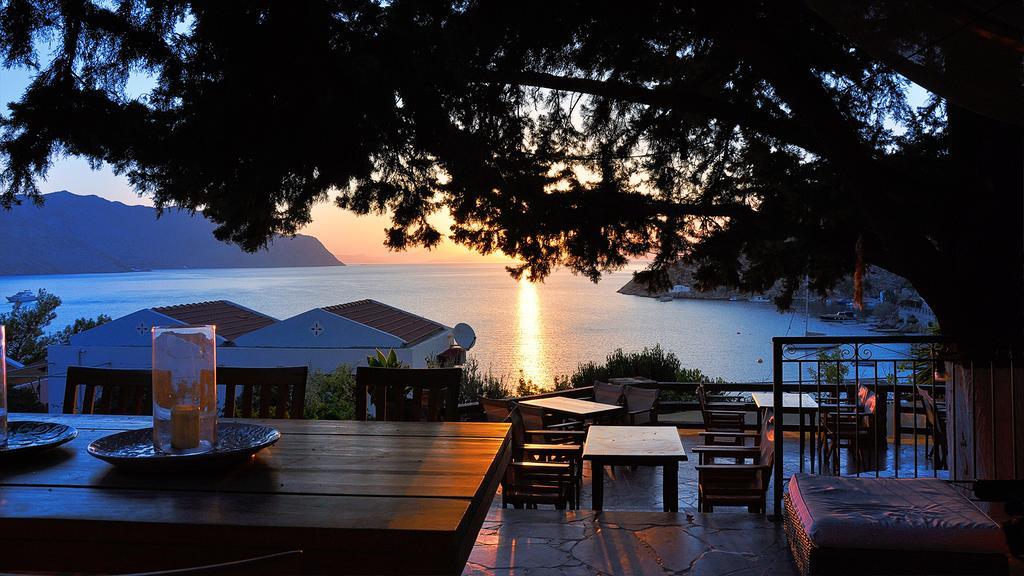 Niriides Hotel Apartments Symi Extérieur photo